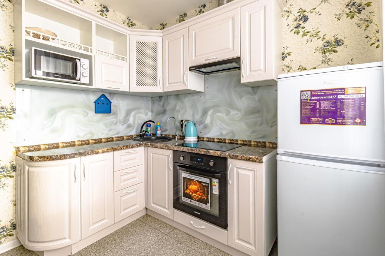 7 Я-41 Apartment Астана Экстерьер фото